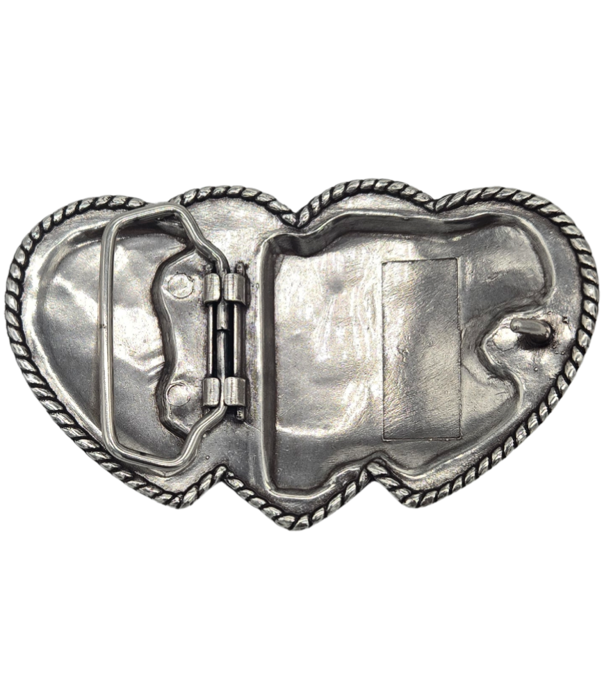 Heart buckle